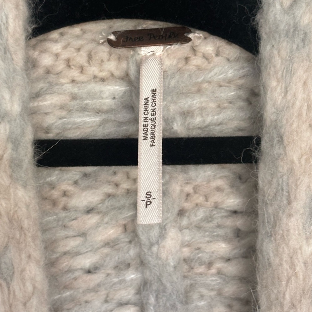 NWT Free People Cream Knit Cardigan - Picture 5 of 8